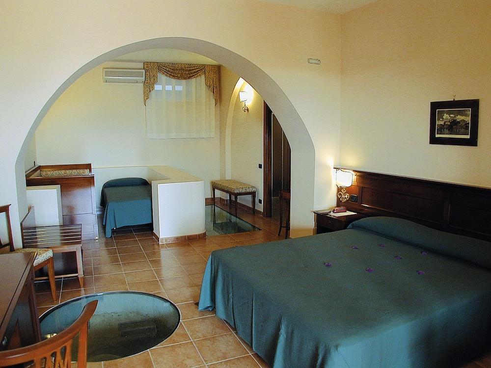 Hotel Villa Cute - Hvc Lipari  Buitenkant foto