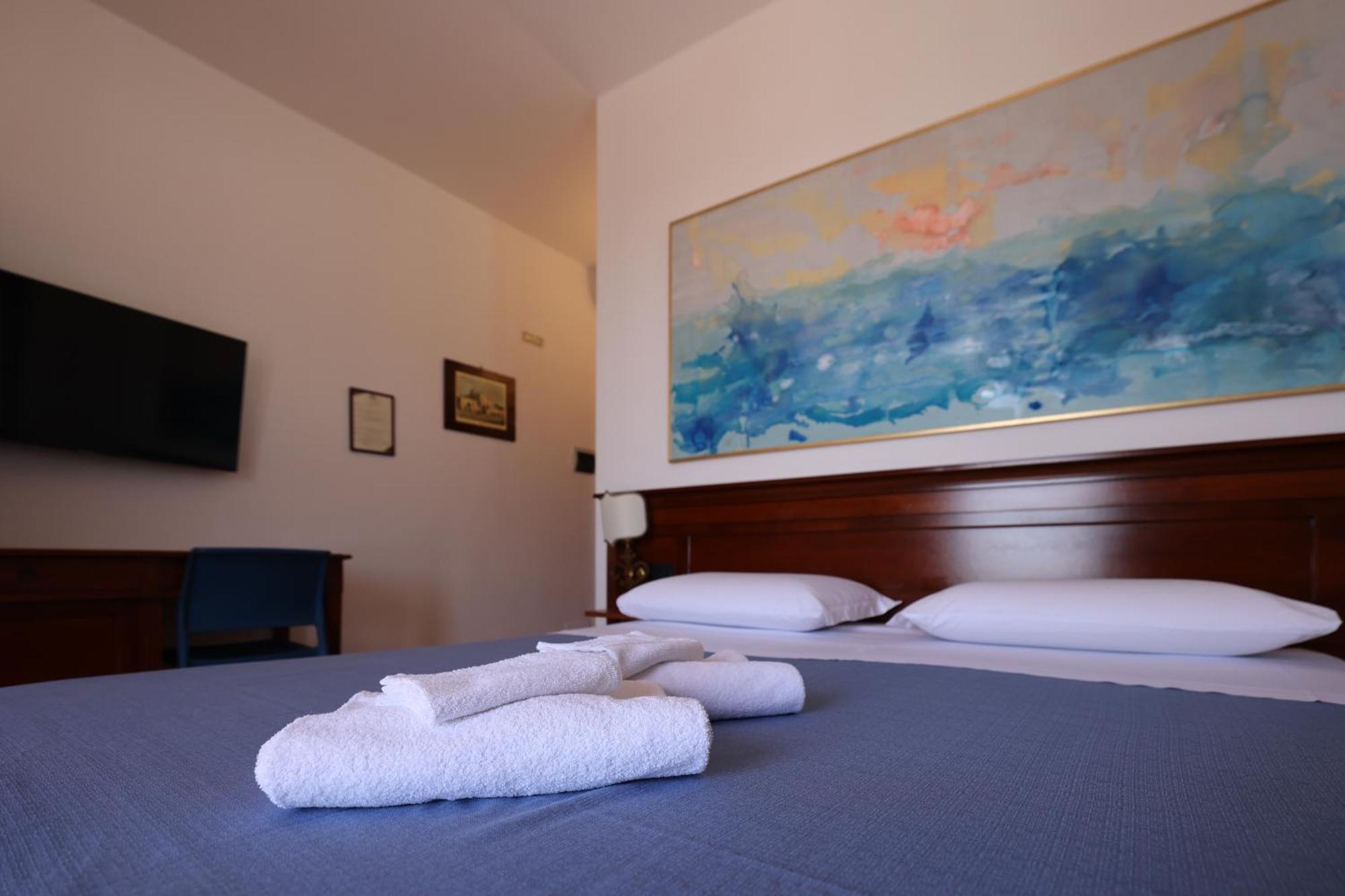 Hotel Villa Cute - Hvc Lipari  Buitenkant foto
