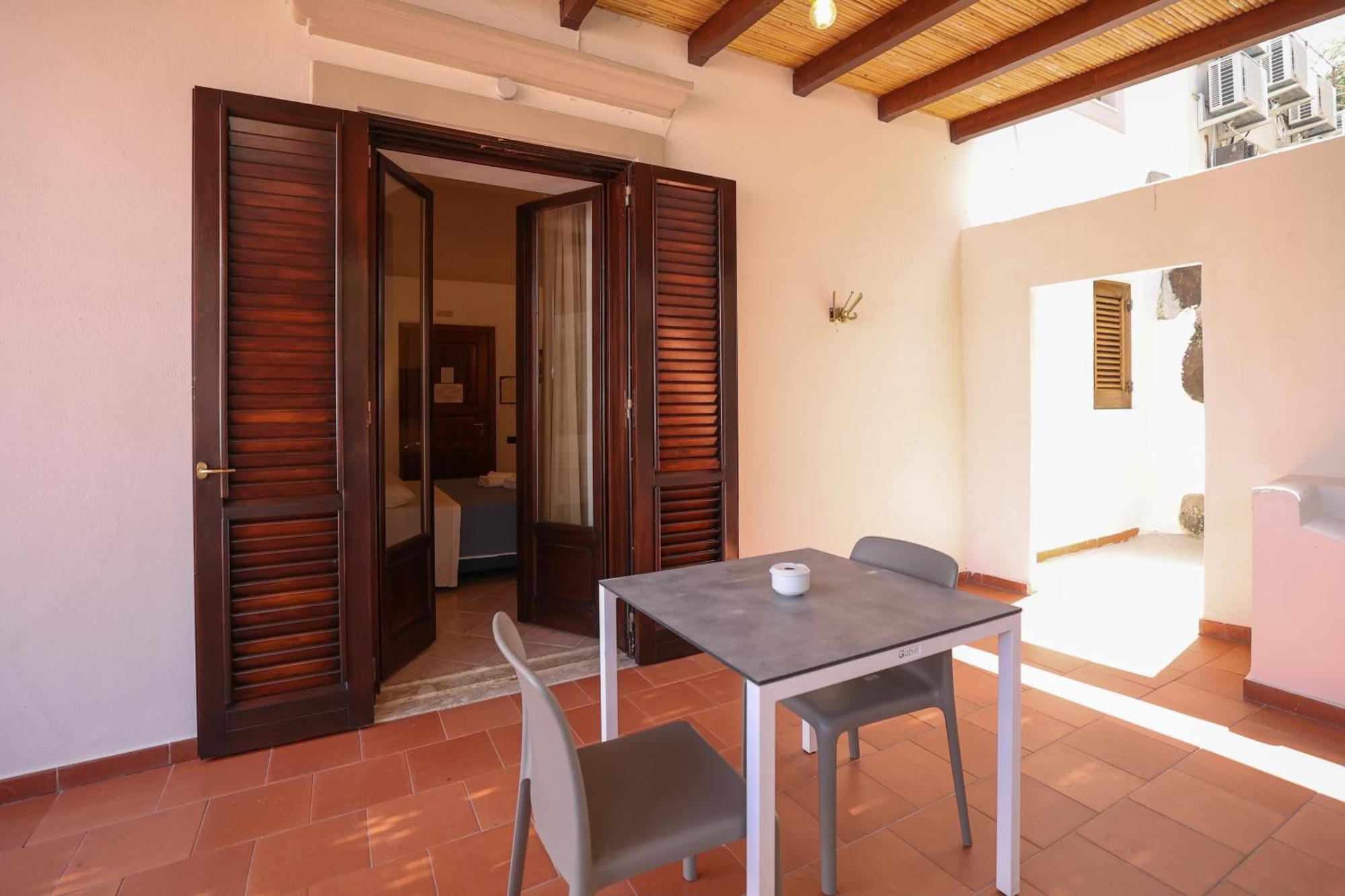 Hotel Villa Cute - Hvc Lipari  Buitenkant foto