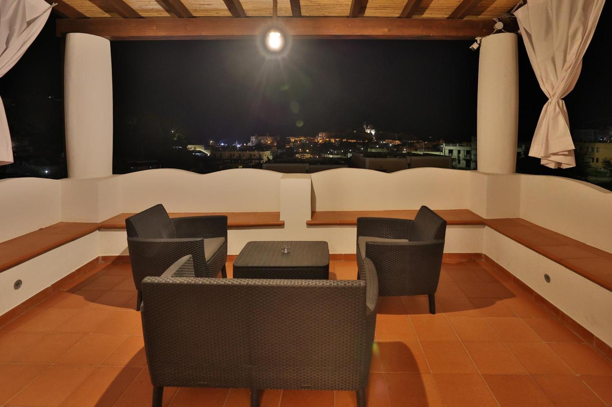 Hotel Villa Cute - Hvc Lipari  Buitenkant foto