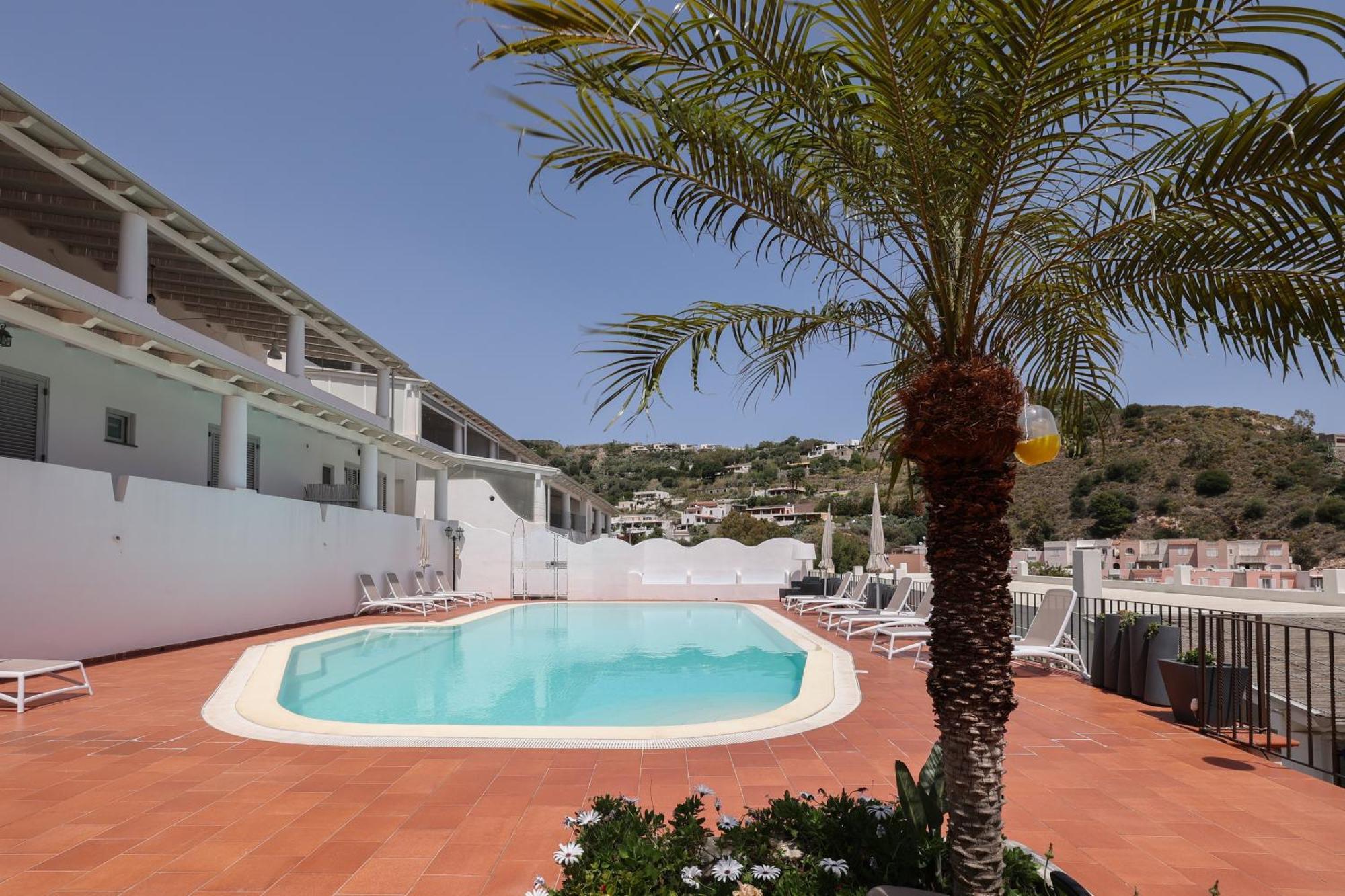 Hotel Villa Cute - Hvc Lipari  Buitenkant foto